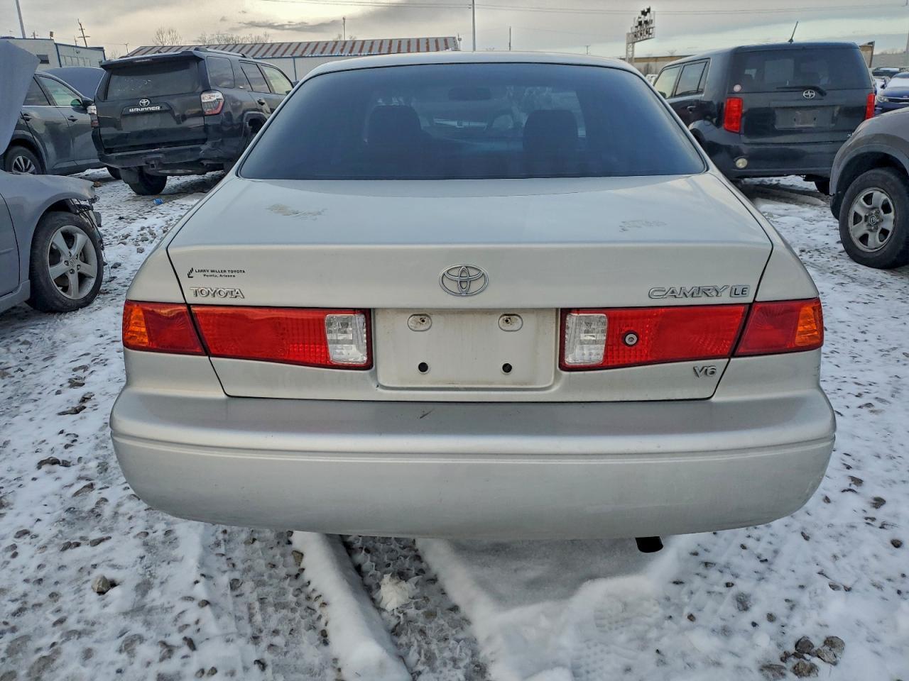 2001 TOYOTA CAMRY