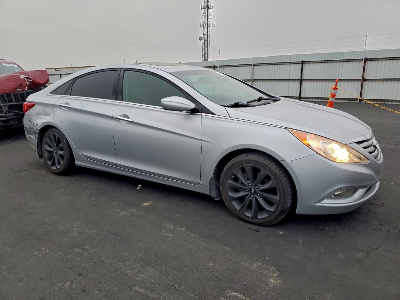 2012 HYUNDAI SONATA