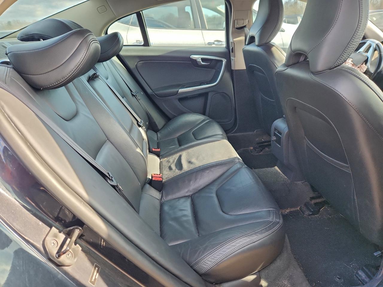 2013 VOLVO S60