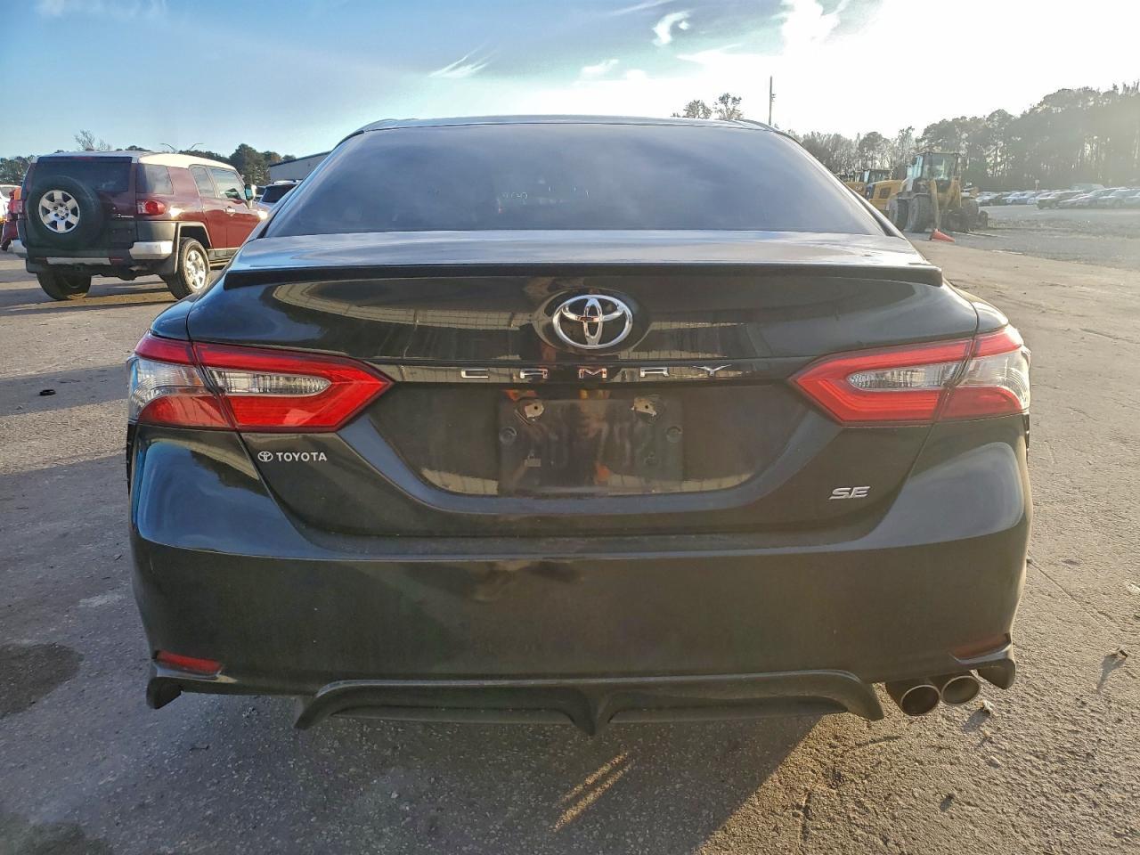 2018 TOYOTA CAMRY