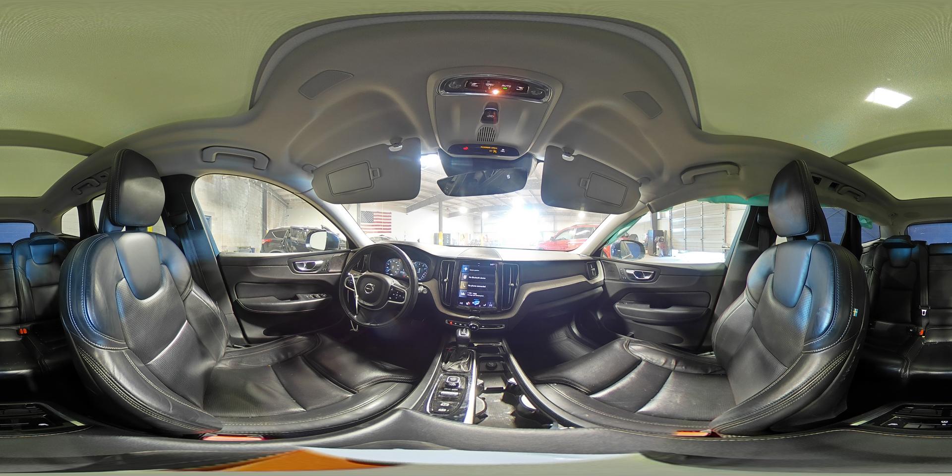 2021 VOLVO XC60