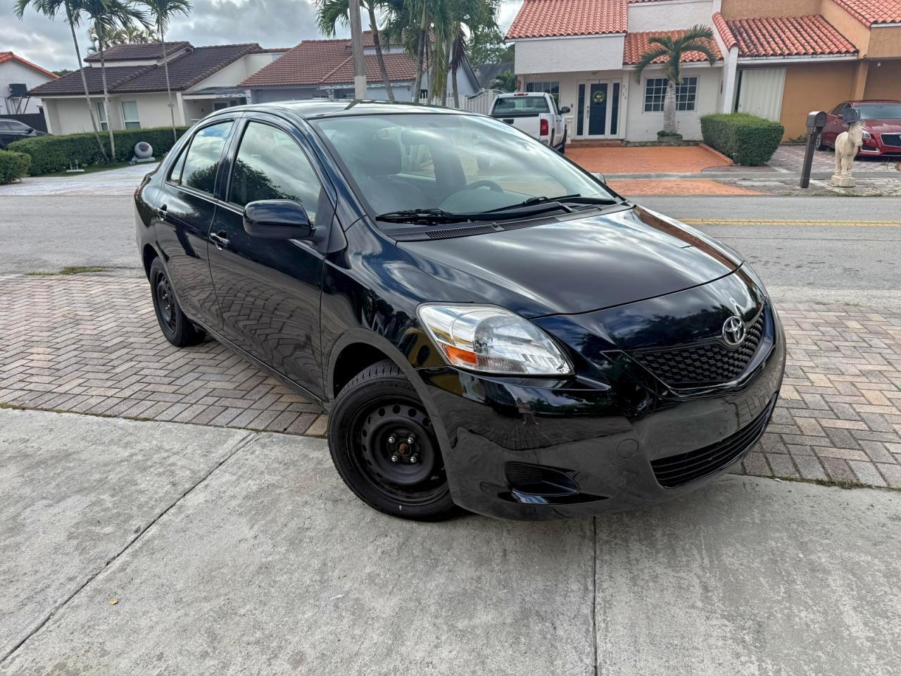 2012 TOYOTA YARIS
