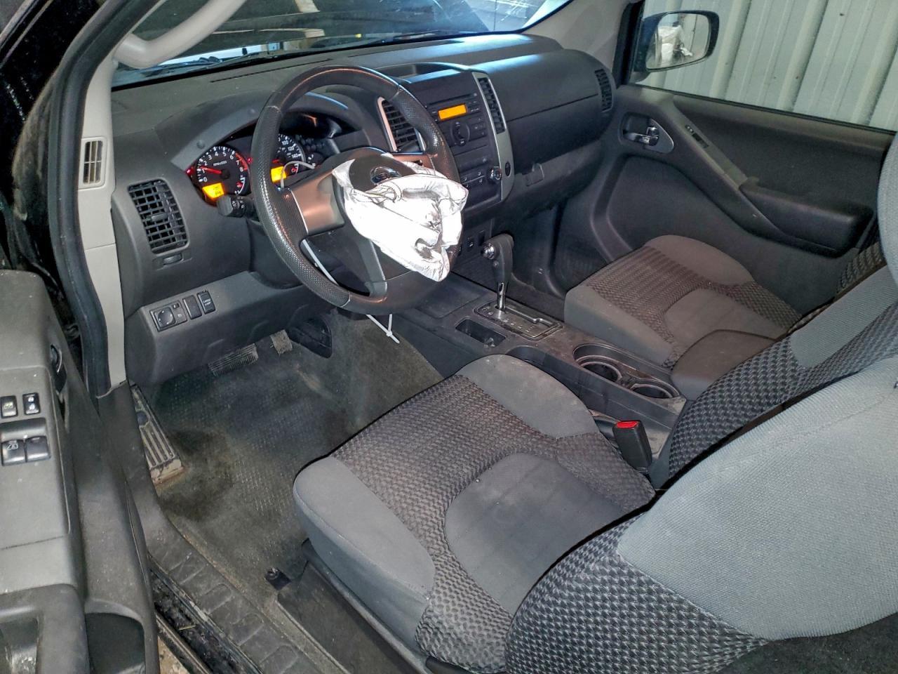 2011 NISSAN Frontier
