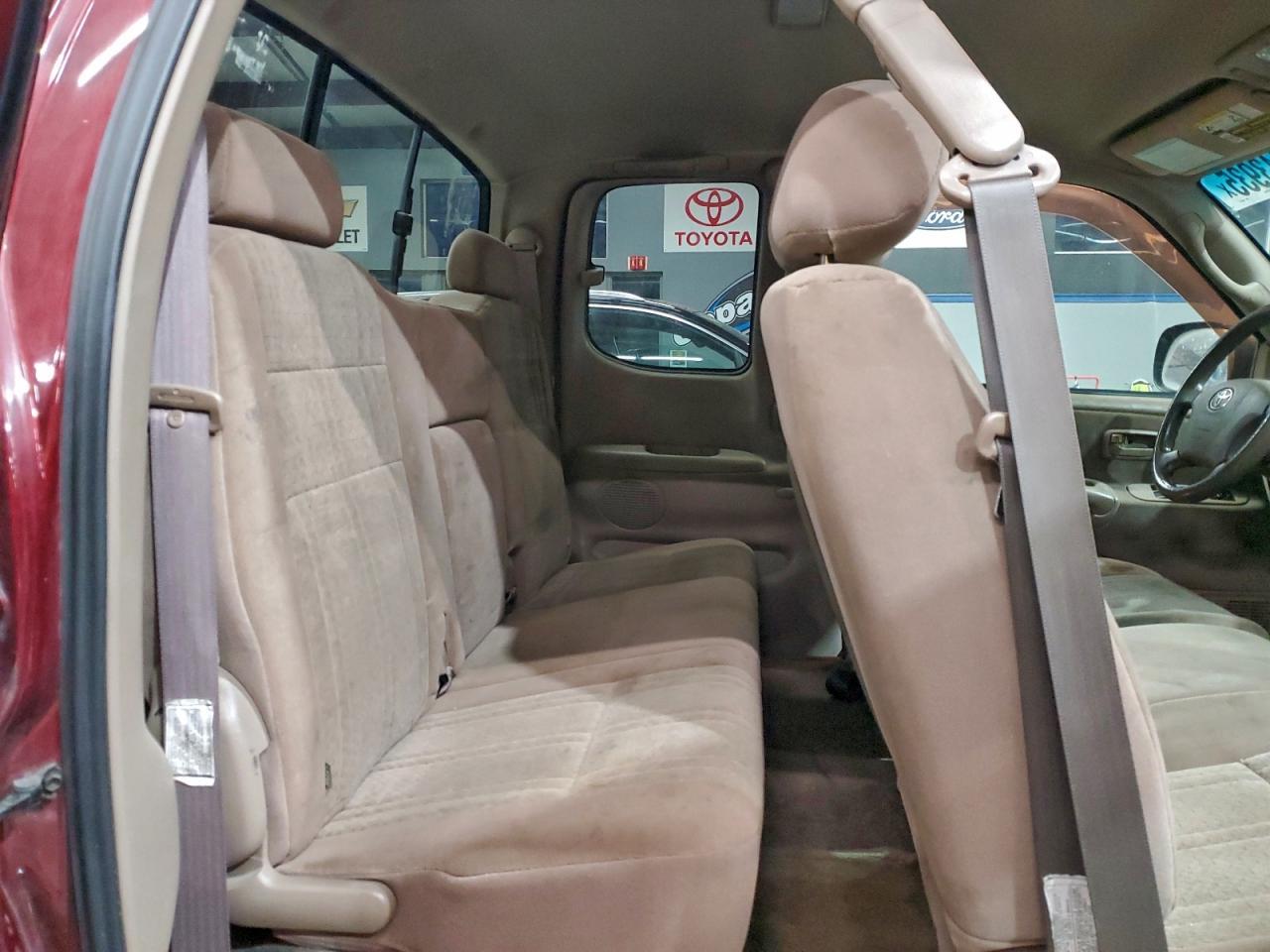2004 TOYOTA TUNDRA