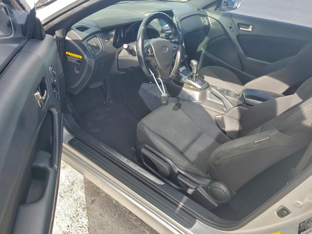 2014 HYUNDAI GENESIS