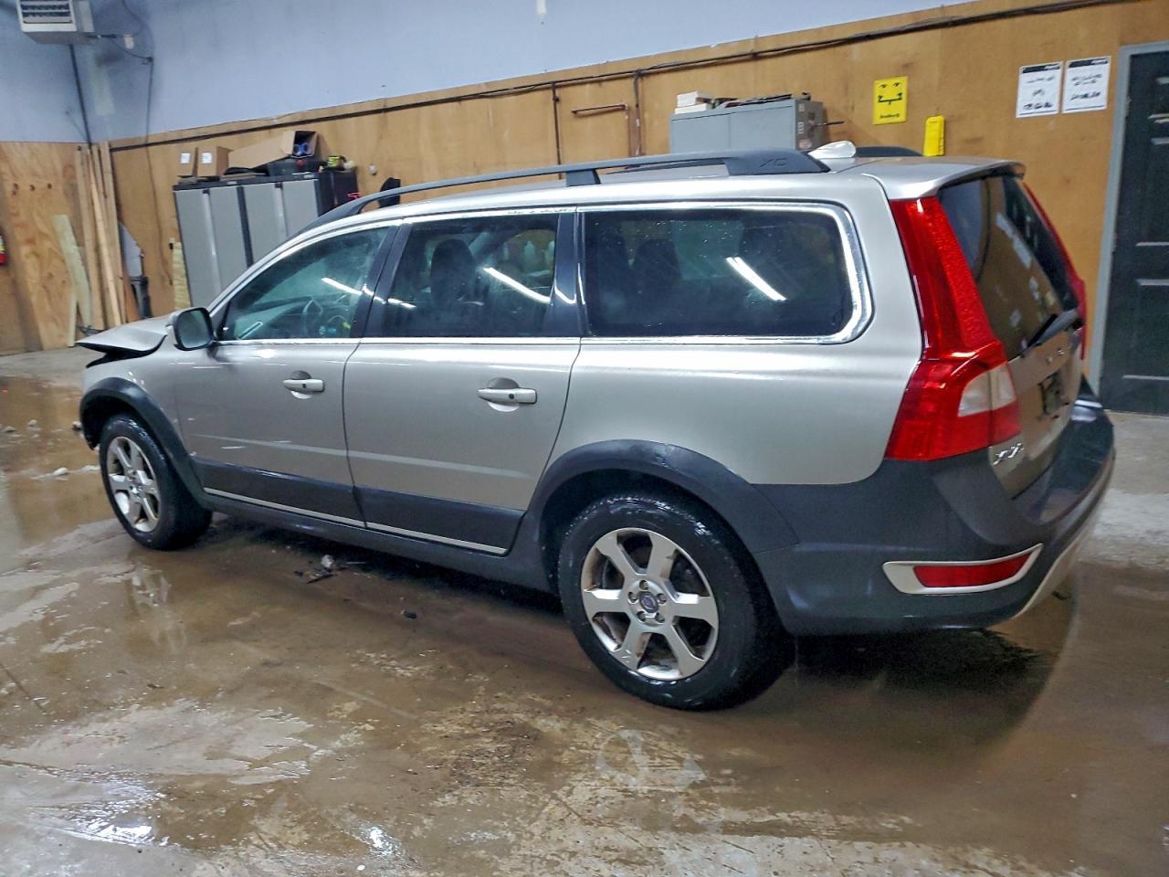 2011 VOLVO XC70