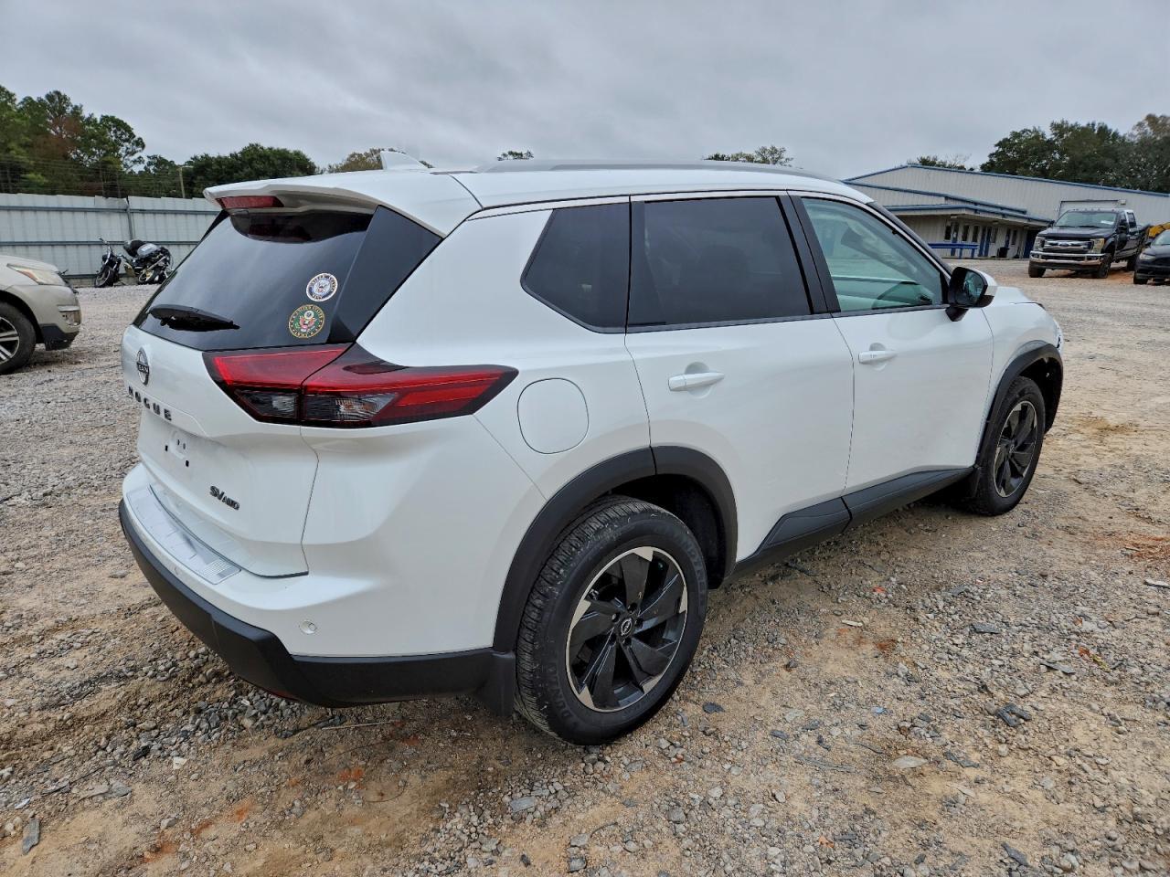 2024 NISSAN ROGUE