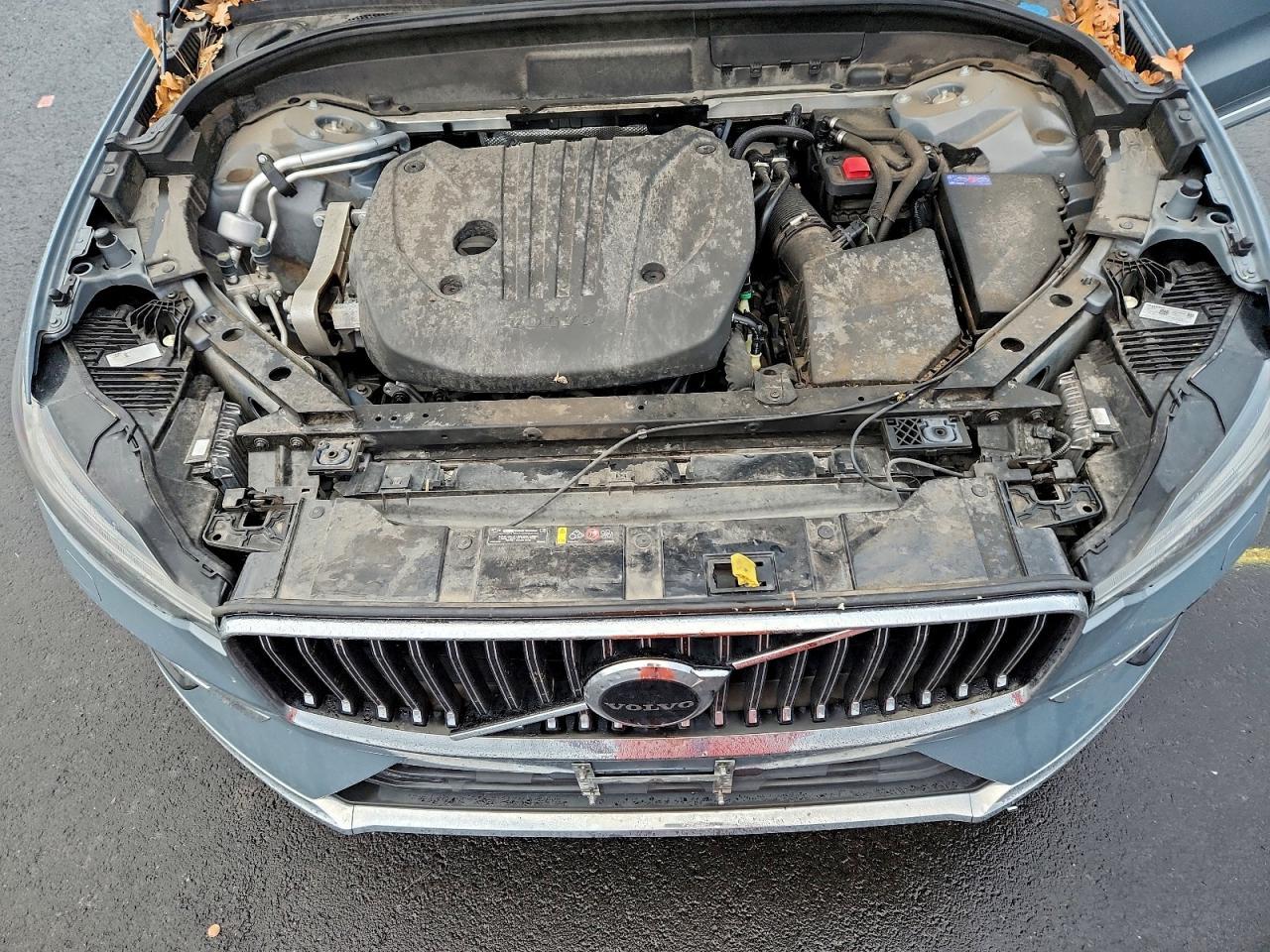 2022 VOLVO XC60