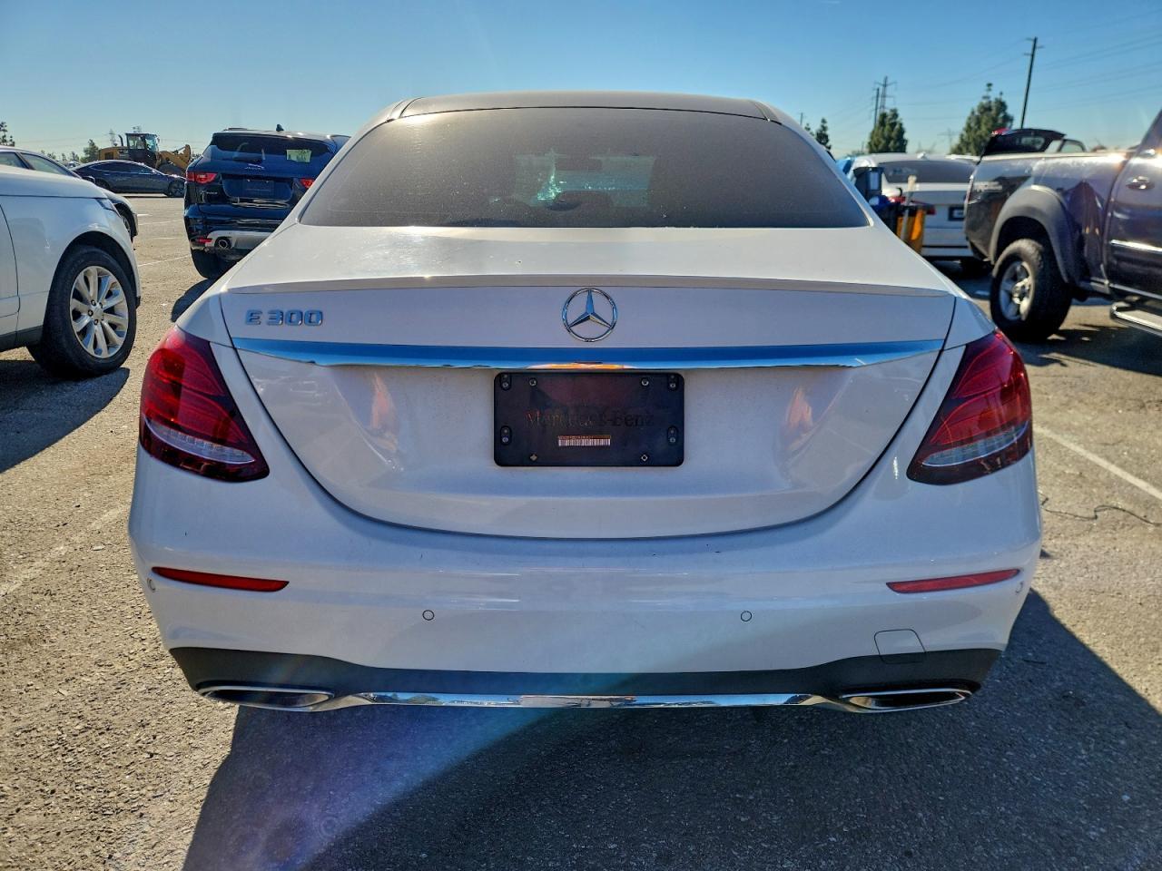 2017 MERCEDES-BENZ E-Class