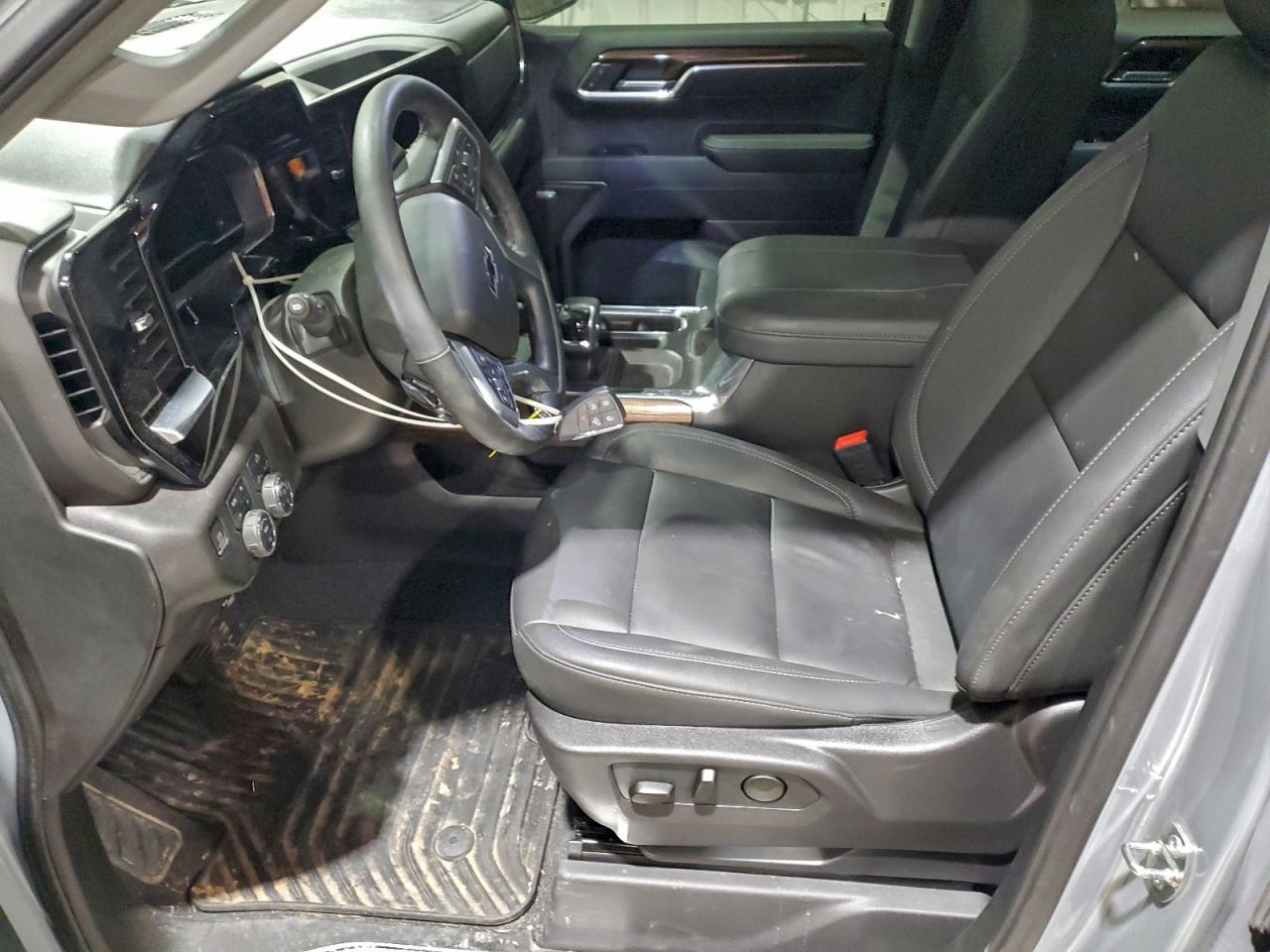2024 CHEVROLET Silverado
