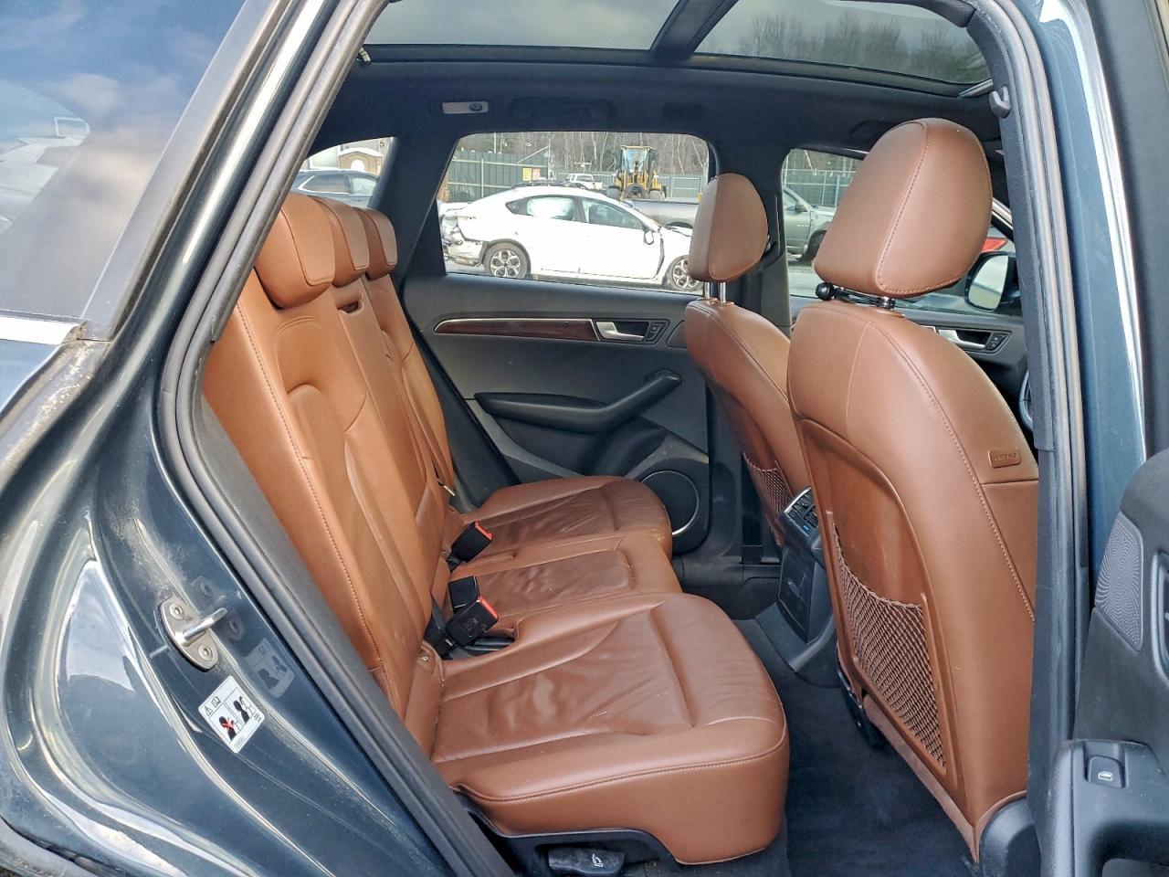 2010 AUDI Q5