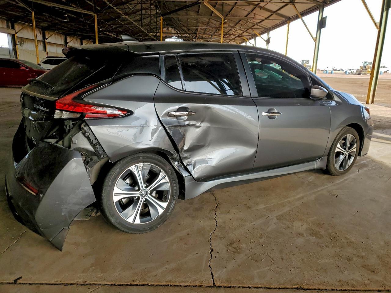 2021 NISSAN LEAF