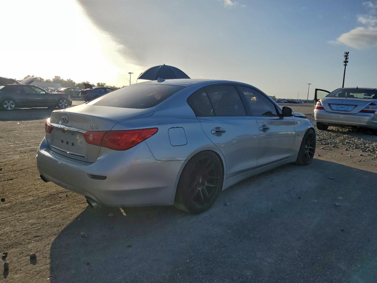 2017 INFINITI Q50