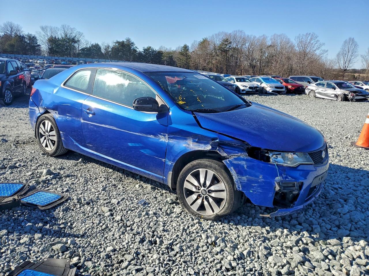 2013 KIA FORTE