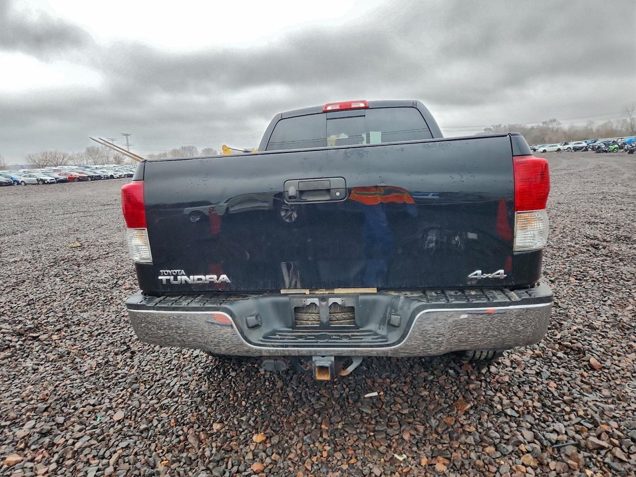 2011 TOYOTA TUNDRA