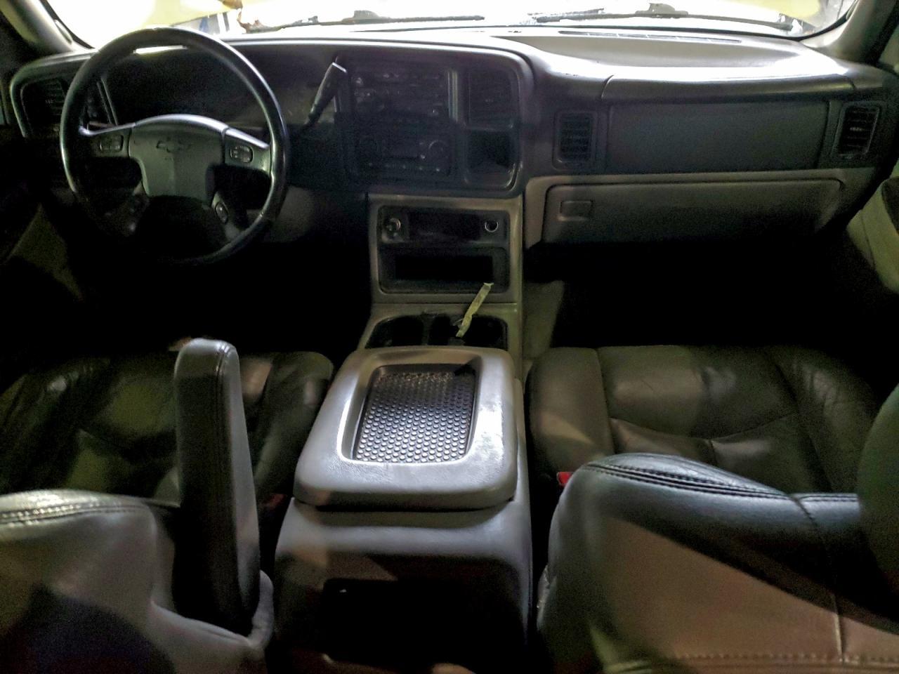 2004 CHEVROLET Tahoe