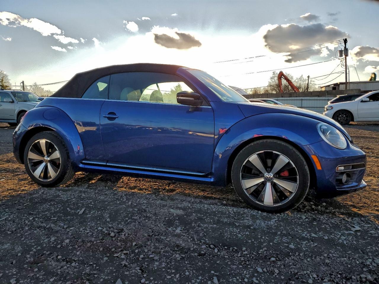 2013 VOLKSWAGEN Beetle