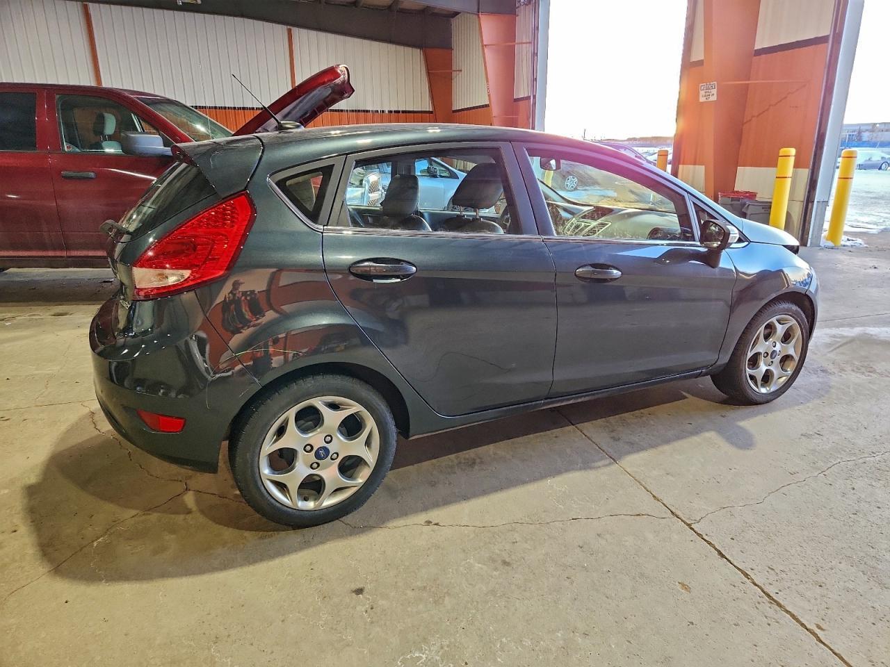 2011 FORD Fiesta