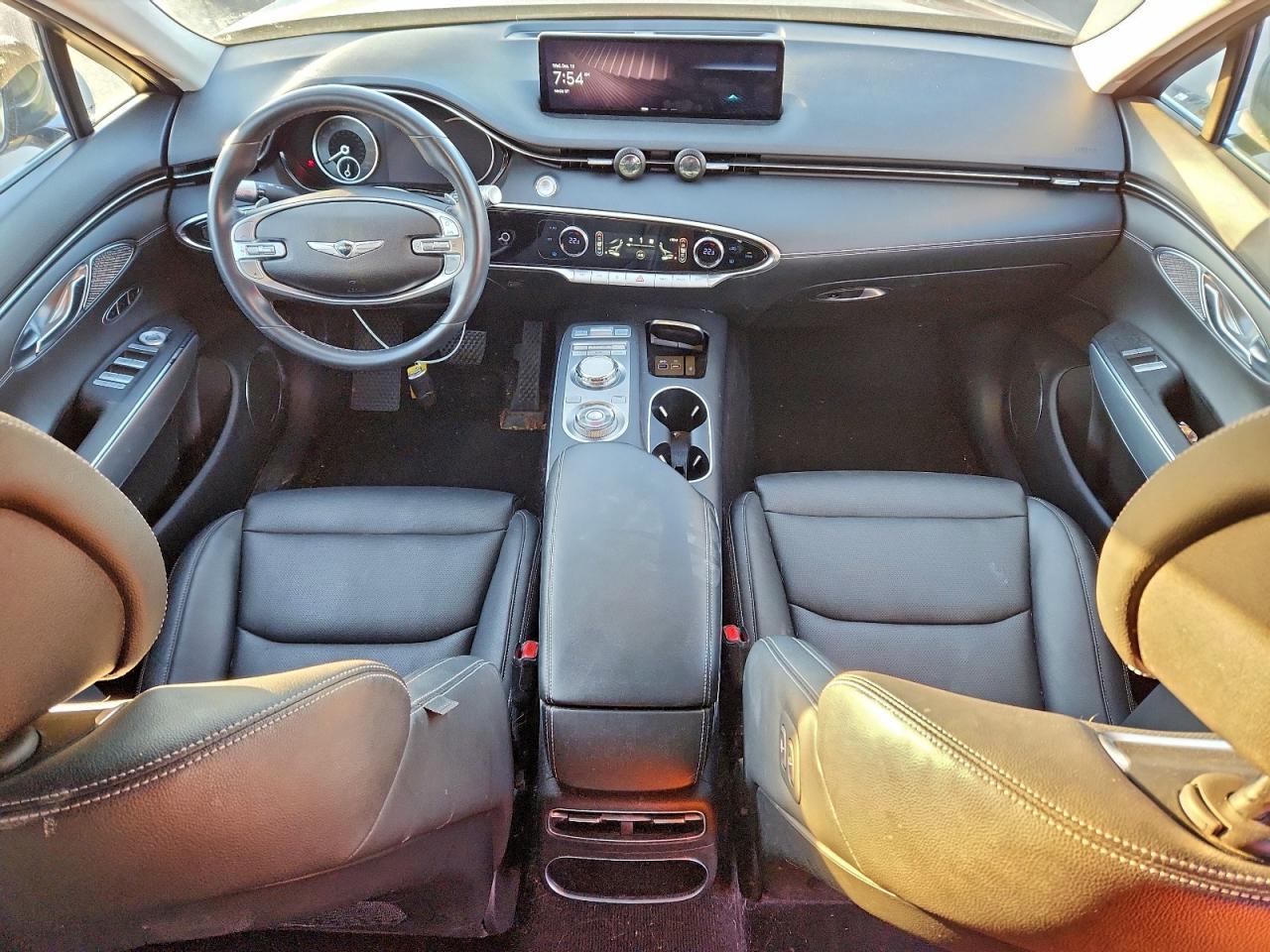 2022 GENESIS GV70