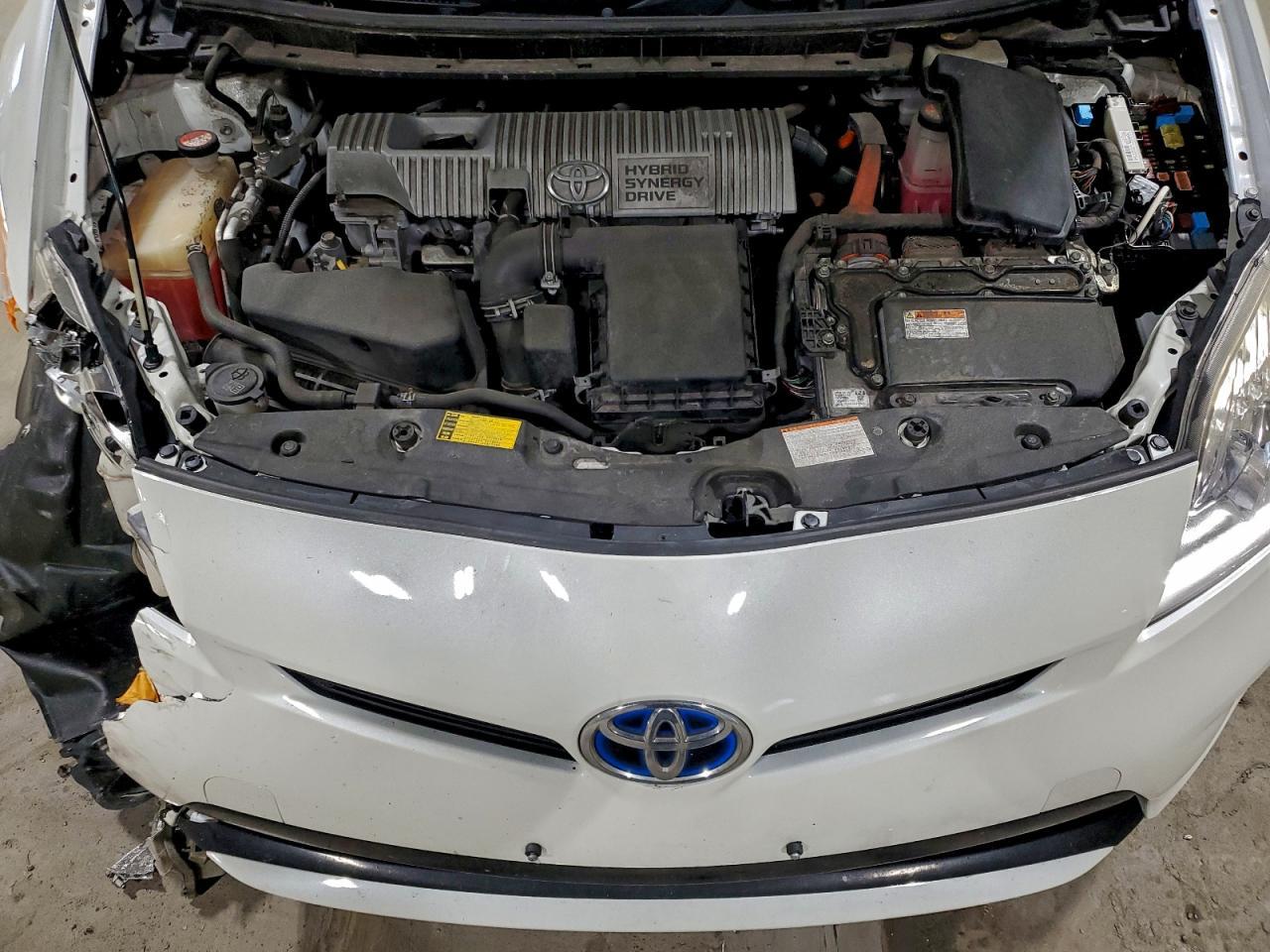 2015 TOYOTA PRIUS