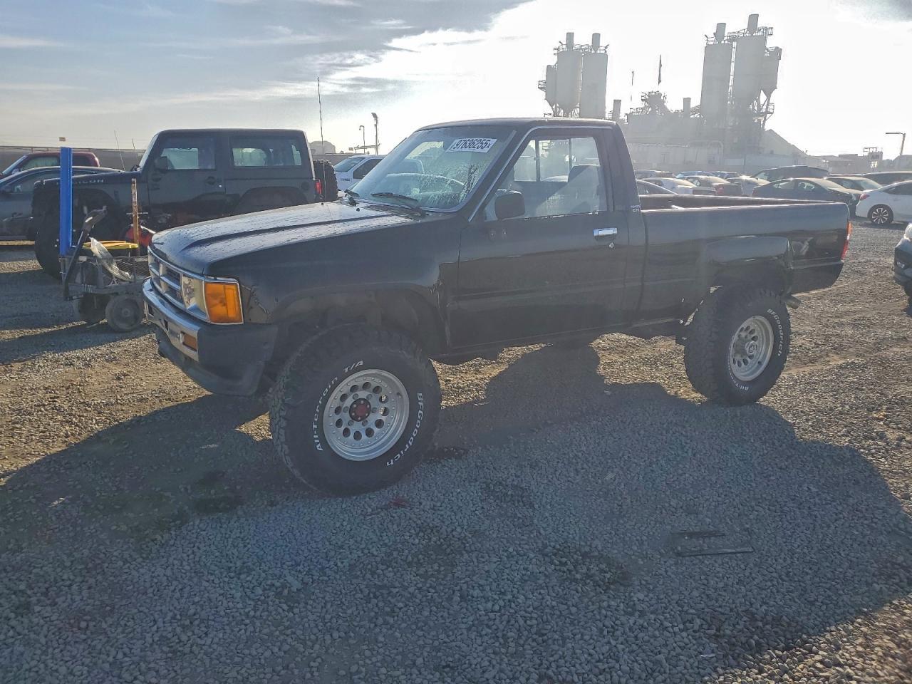 1988 TOYOTA Pickup