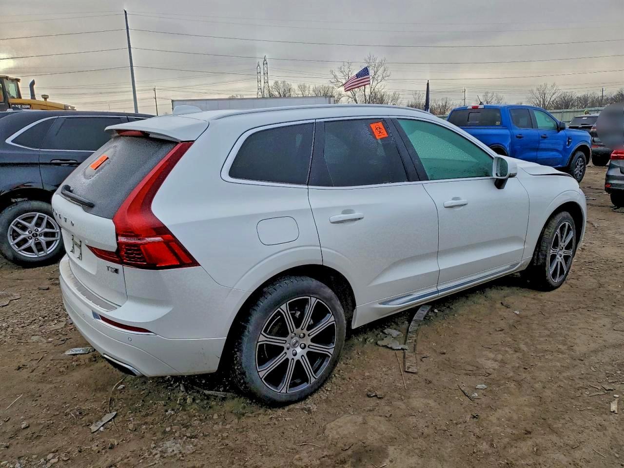 2021 VOLVO XC60