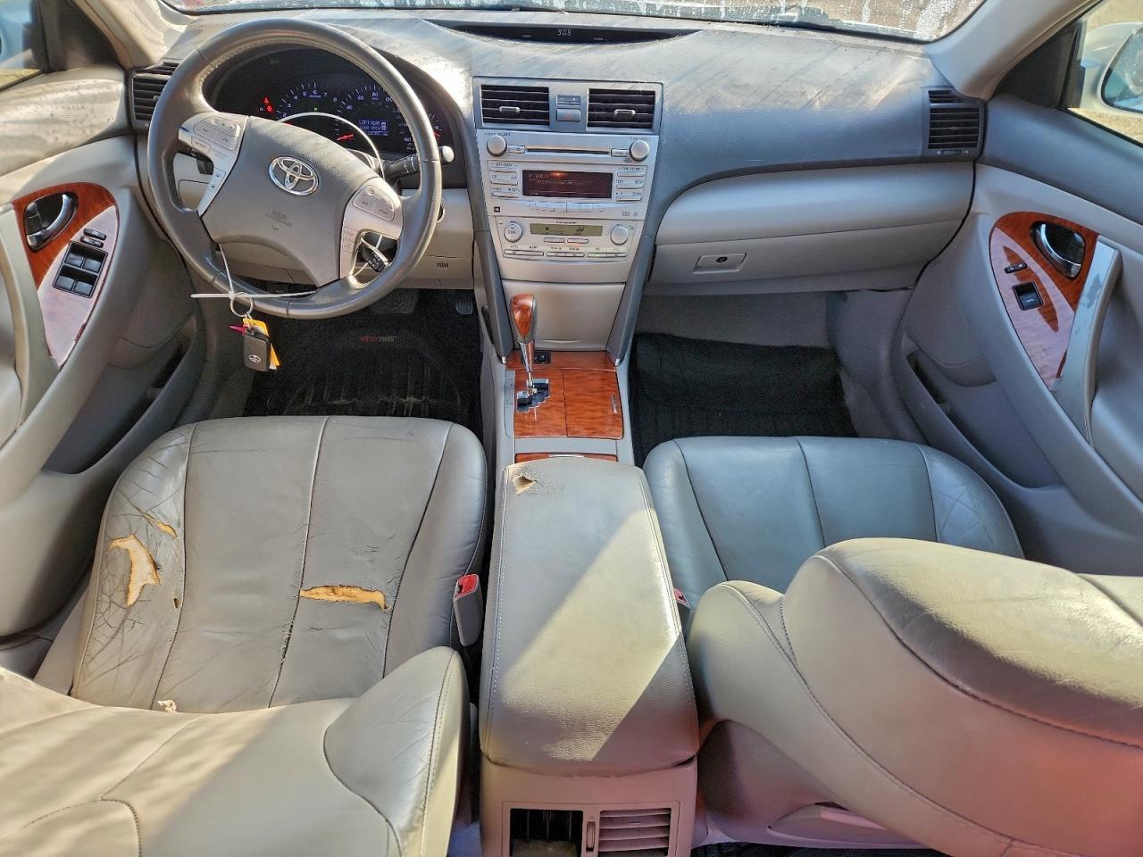 2011 TOYOTA CAMRY