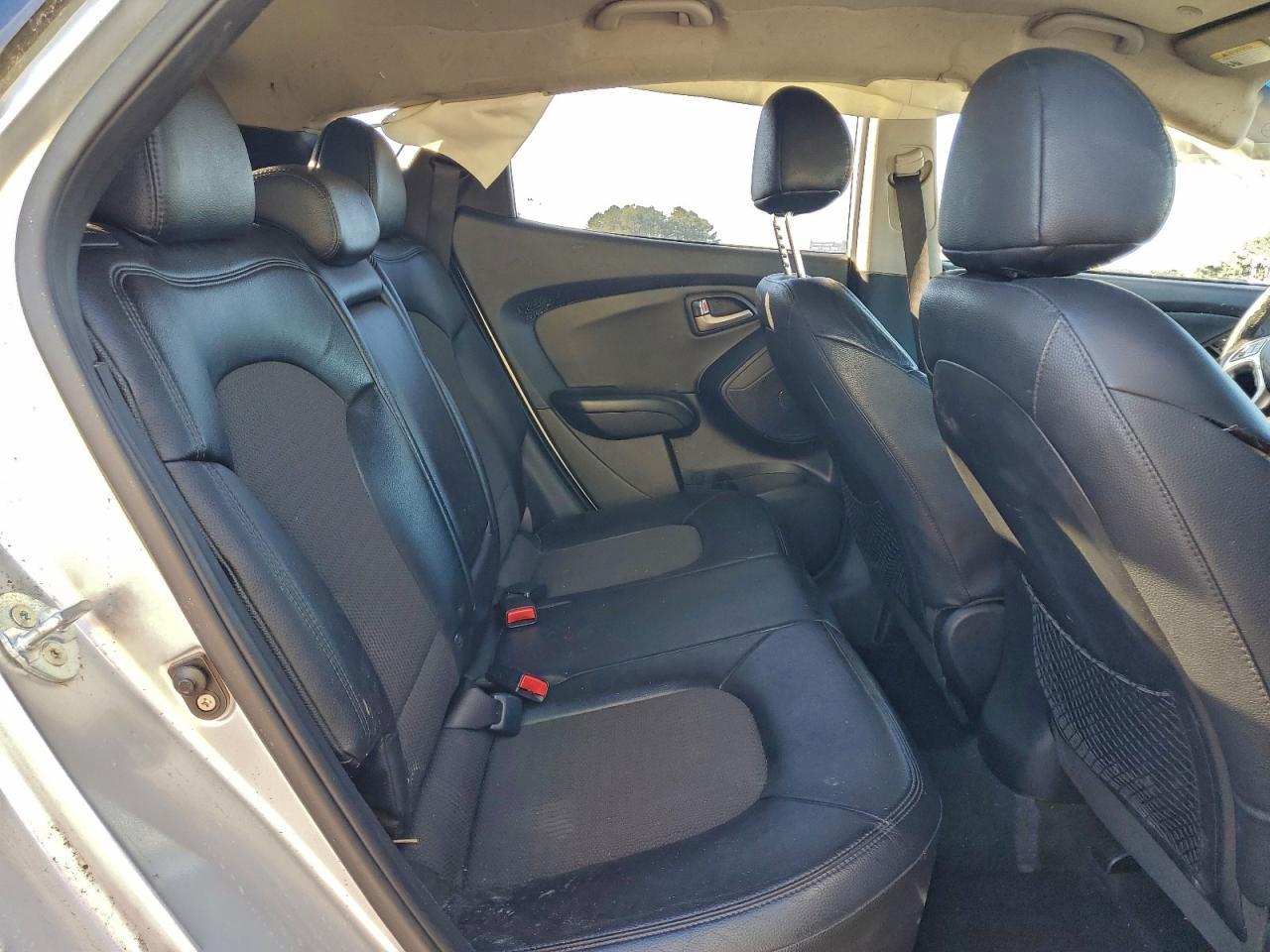 2012 HYUNDAI TUCSON
