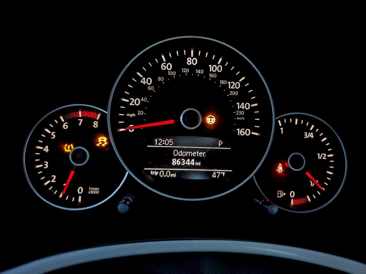 2012 VOLKSWAGEN Beetle