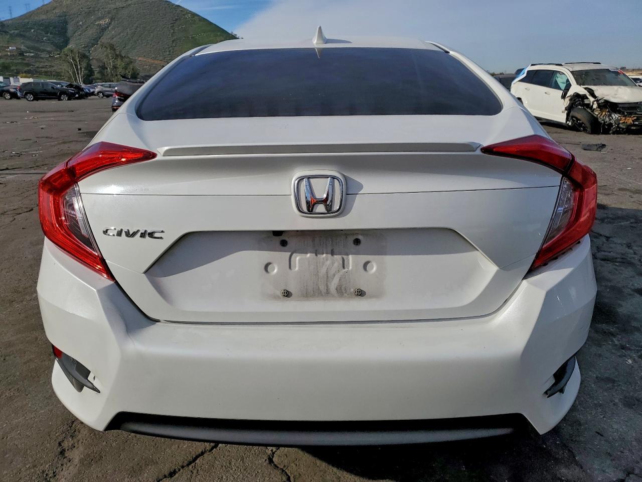 2016 HONDA CIVIC
