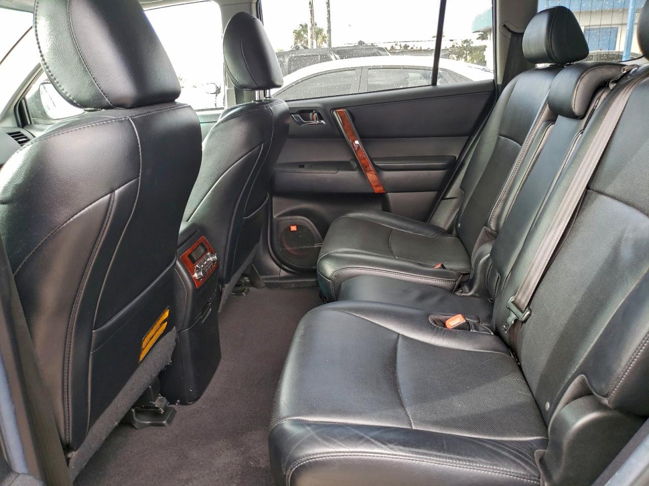 2012 TOYOTA HIGHLANDER