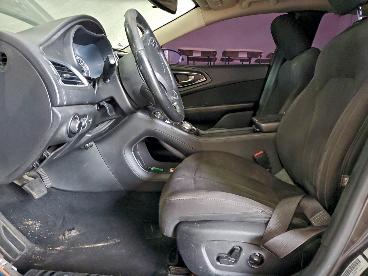 2015 CHRYSLER 200