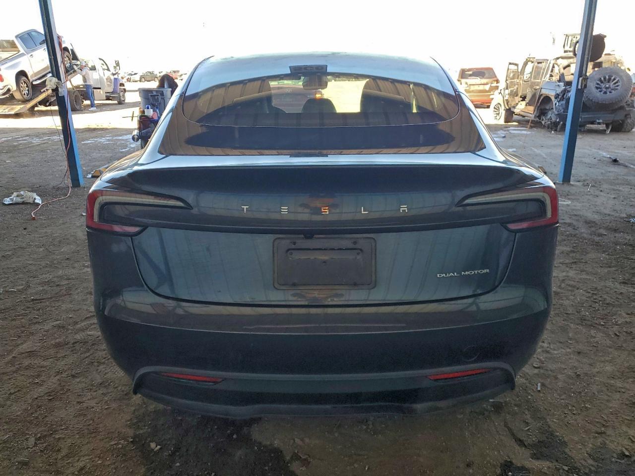 2025 TESLA MODEL 3