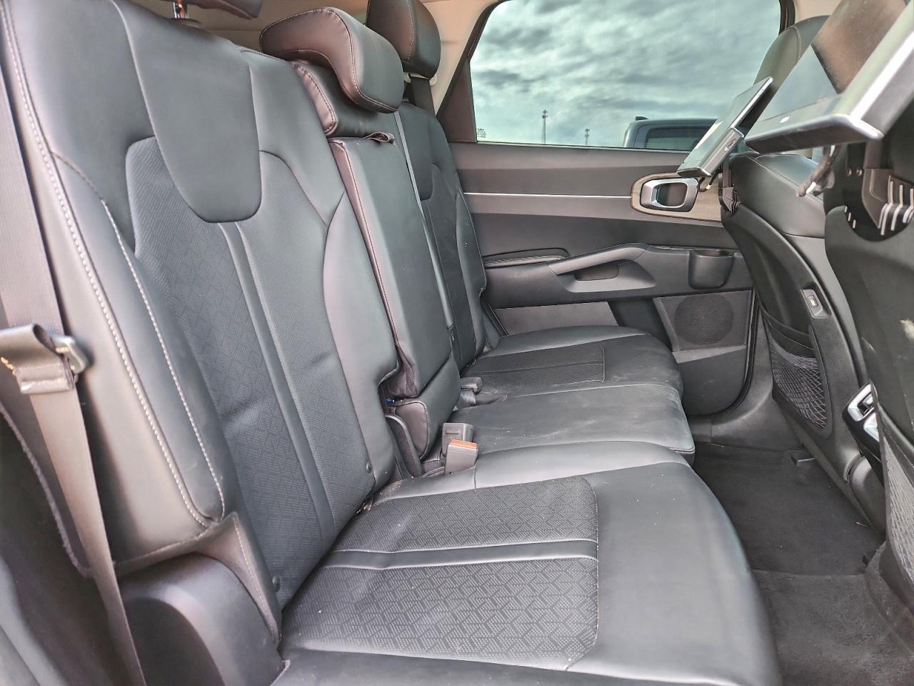 2022 KIA SORENTO