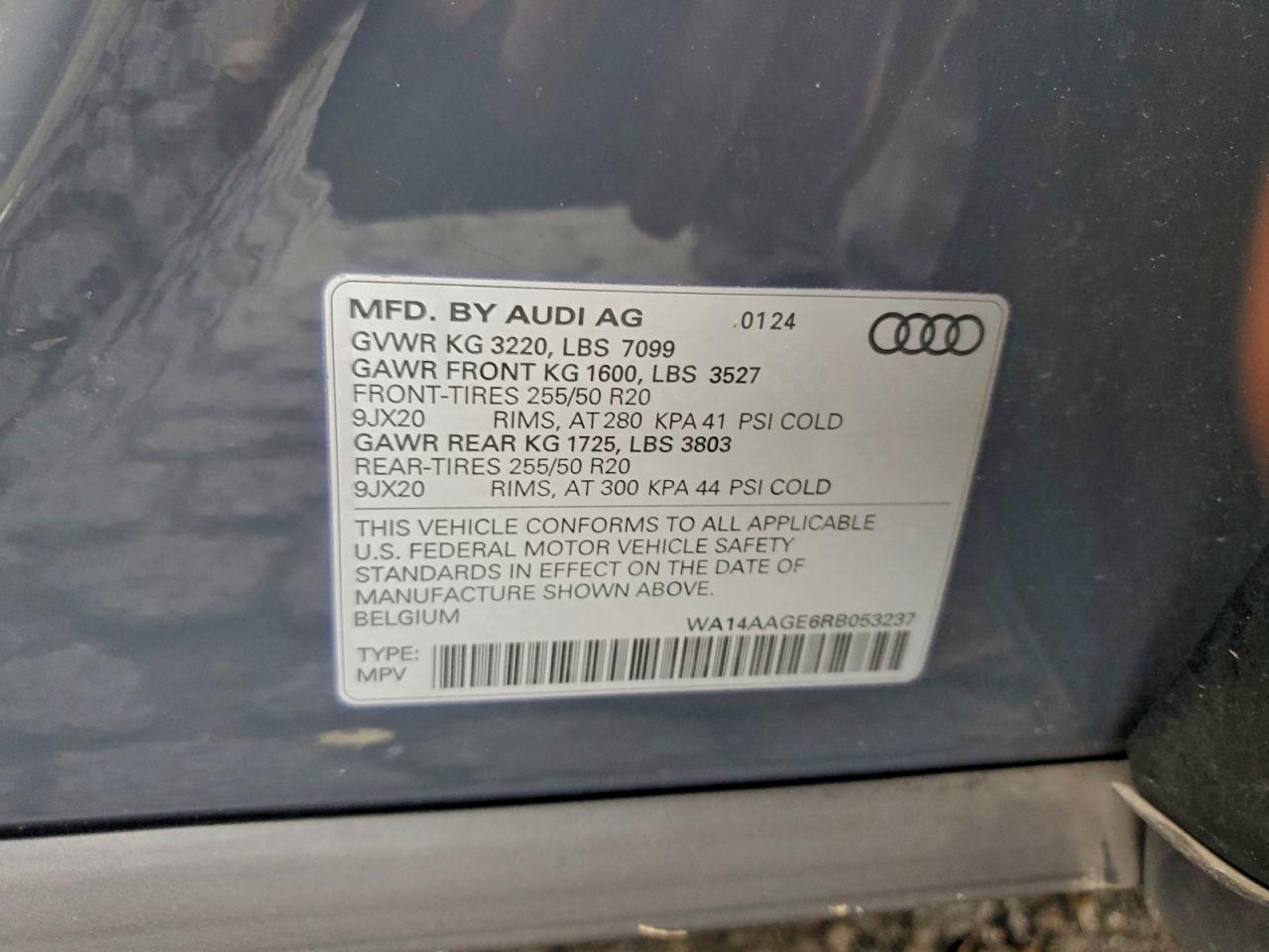2024 AUDI Q8