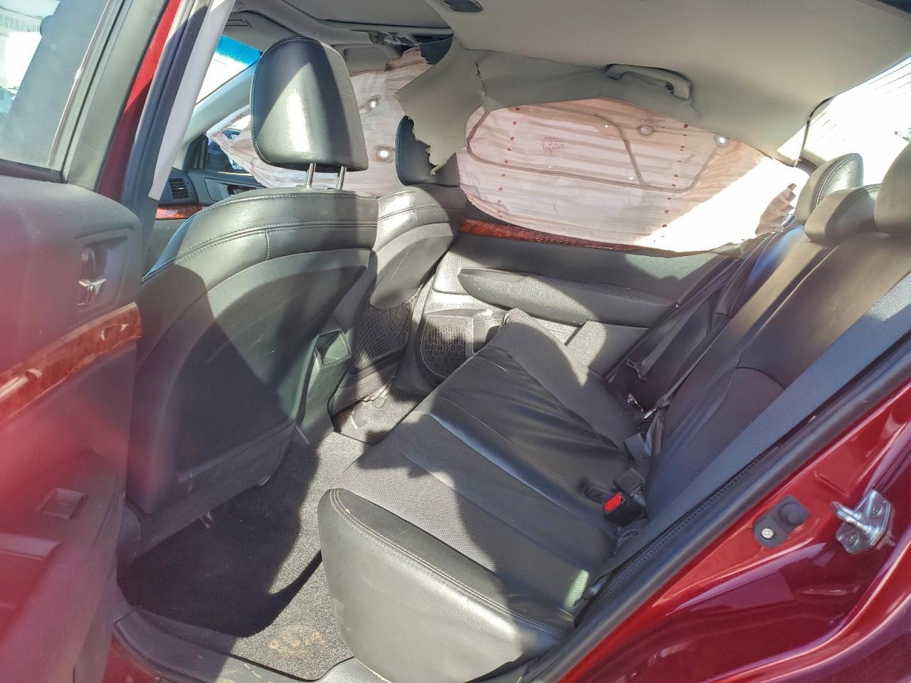 2011 SUBARU Legacy