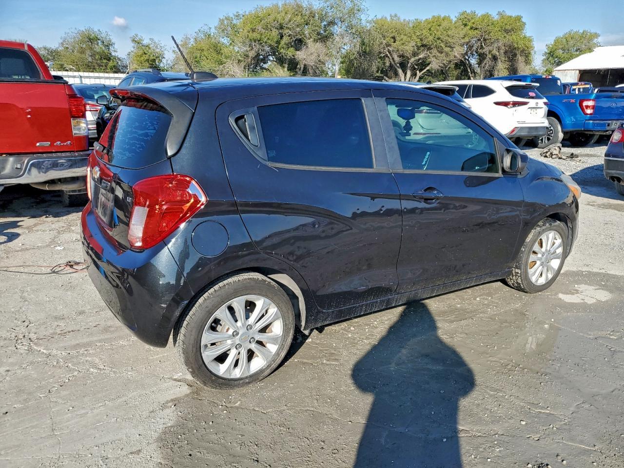 2016 CHEVROLET Spark