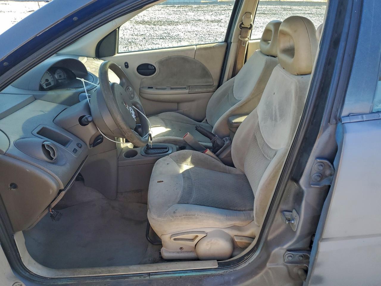 2004 SATURN Ion