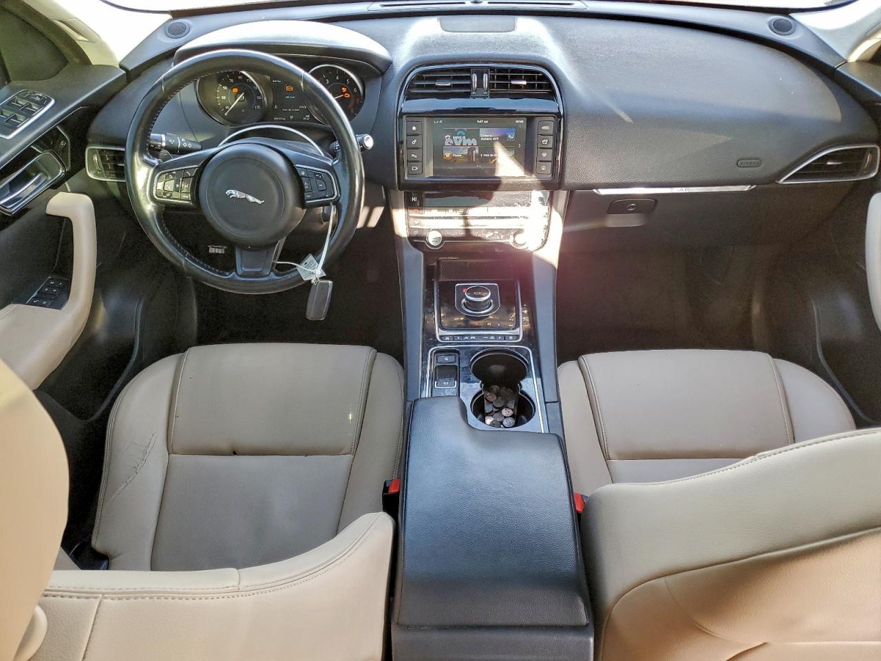 2017 JAGUAR F-Pace