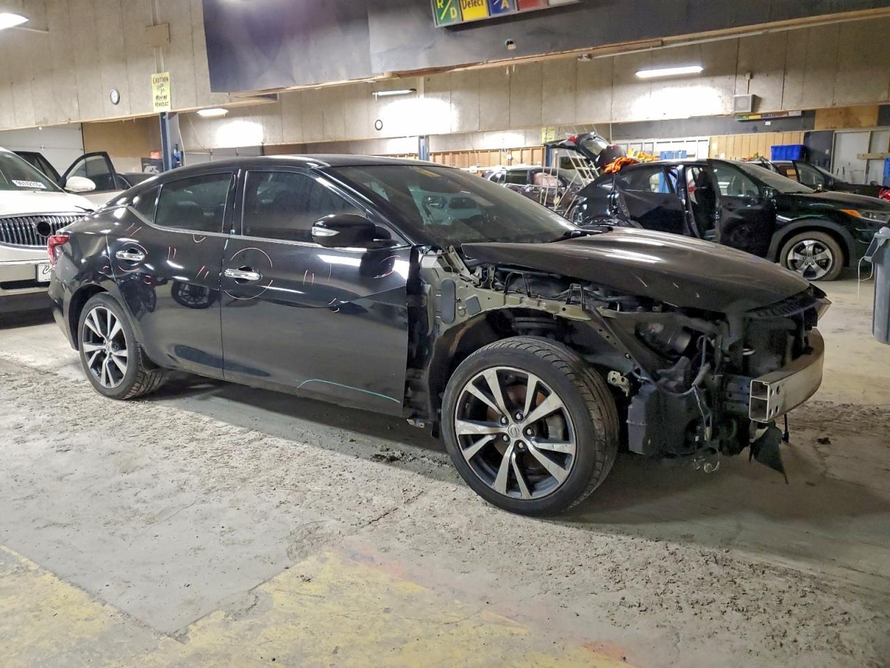 2017 NISSAN Maxima