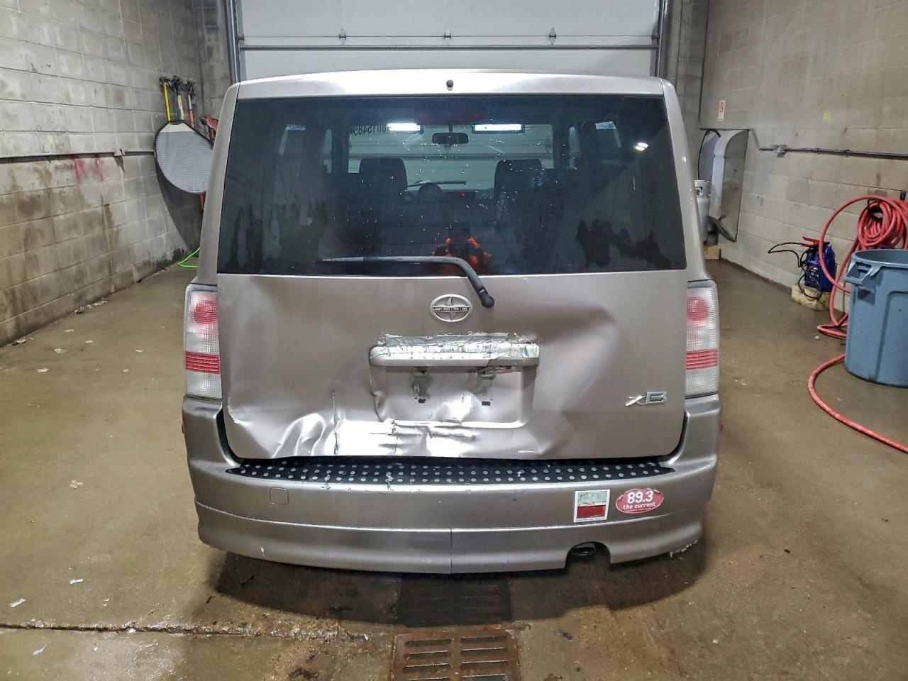 2005 TOYOTA SCION