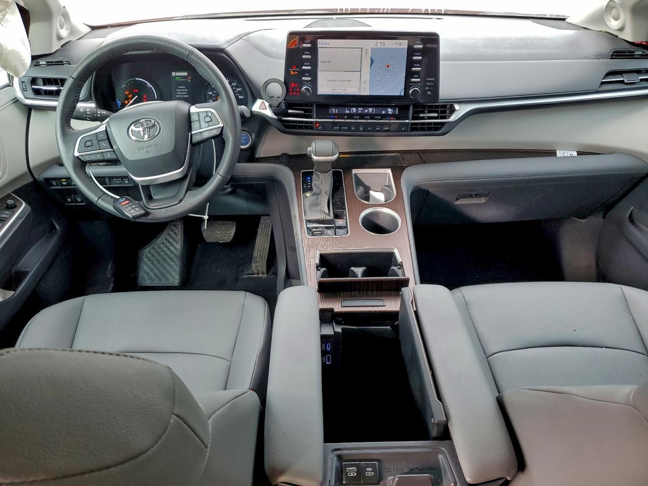 2024 TOYOTA SIENNA