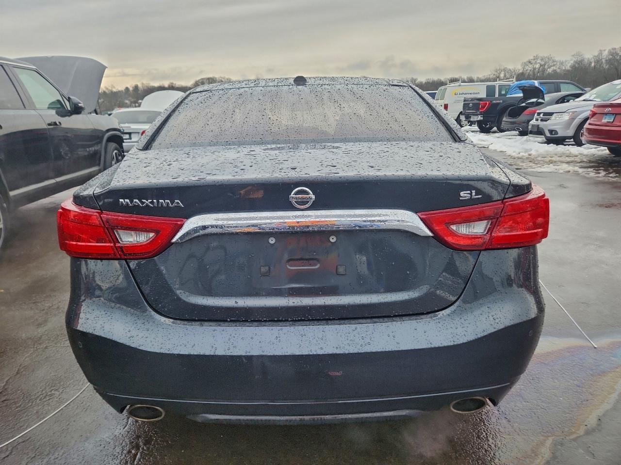 2017 NISSAN Maxima