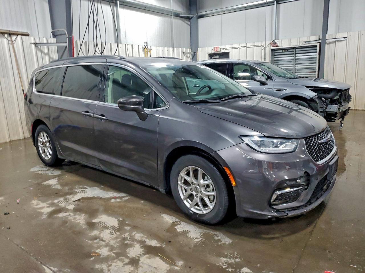 2022 CHRYSLER Pacifica