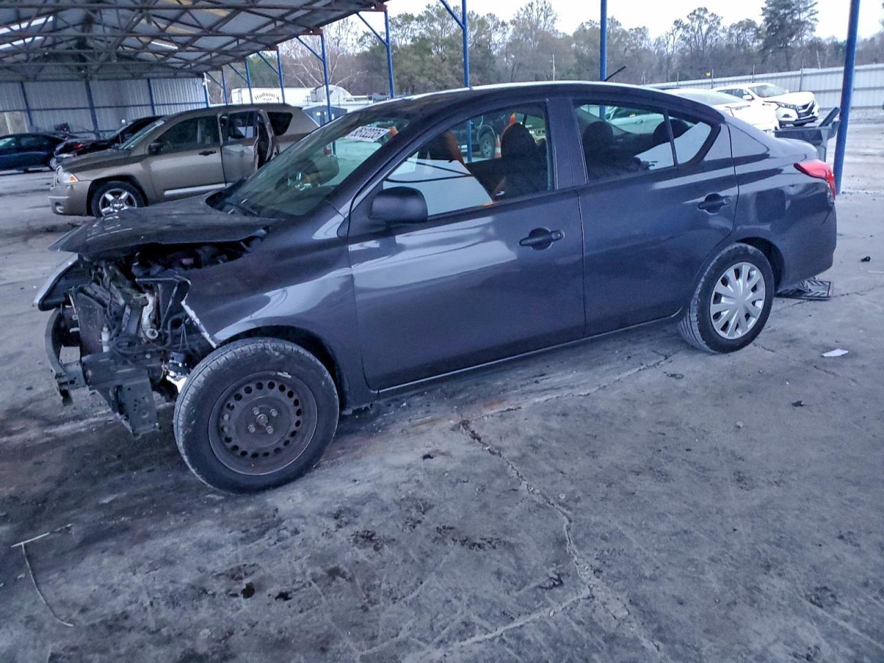 2015 NISSAN VERSA