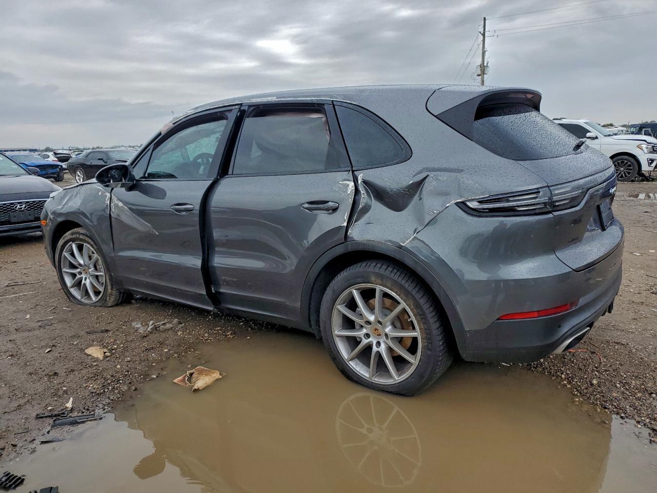 2023 PORSCHE CAYENNE