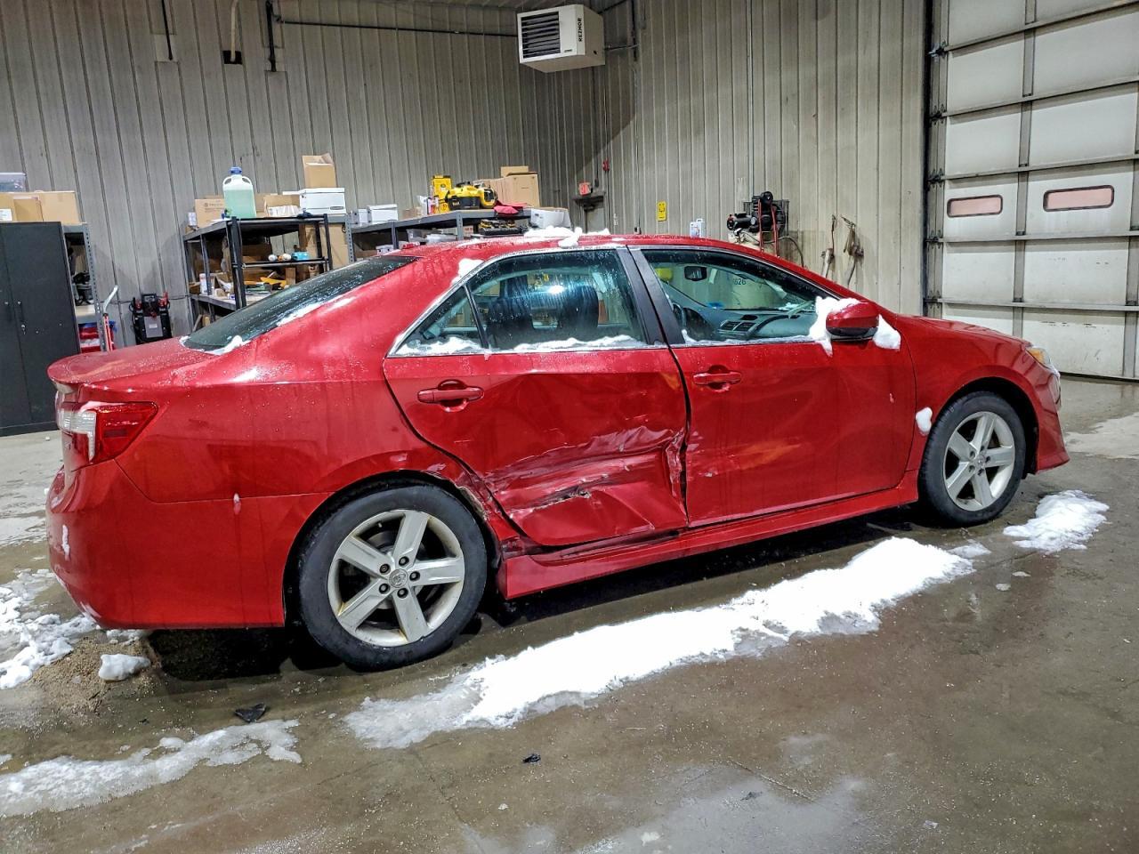 2013 TOYOTA CAMRY