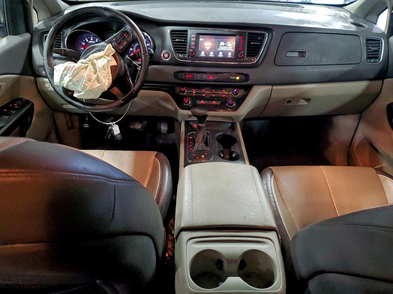 2017 KIA SEDONA