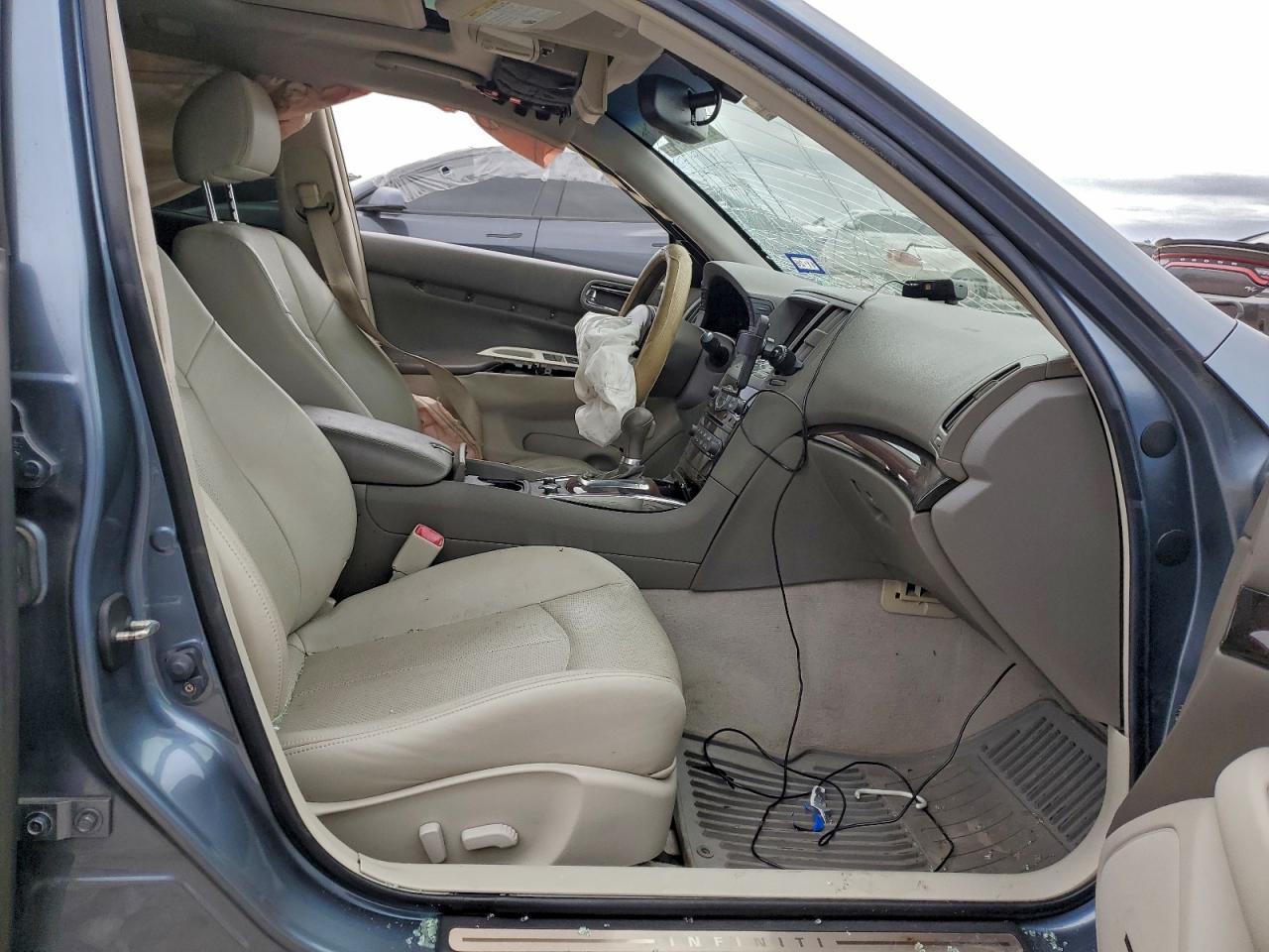 2010 INFINITI G37
