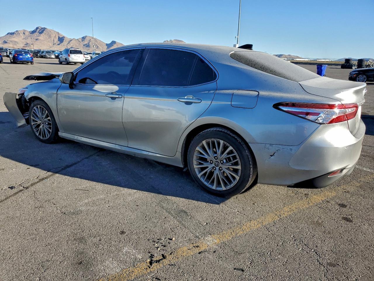 2018 TOYOTA CAMRY